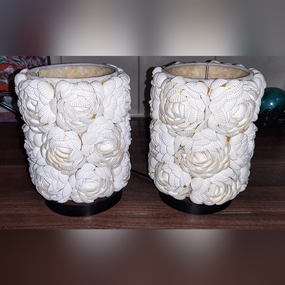 Pretty Pretty Seashell lamps